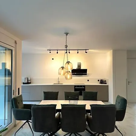 Stilvolle Oase: Ruhiges Cityhaus 펜션 *